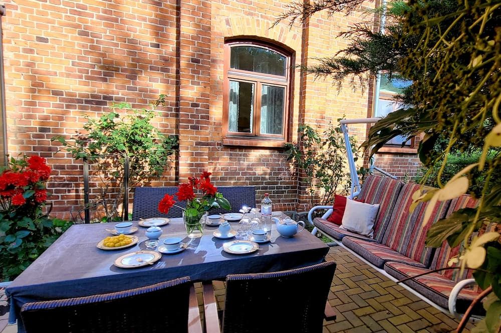Ferienhaus in Einem Kleinem Dorf in der Natur. Umgeben von Wald und Seen - Crivitz - Innenhof