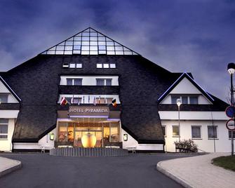Lazensky Hotel Pyramida - Franzensbad - Gebäude