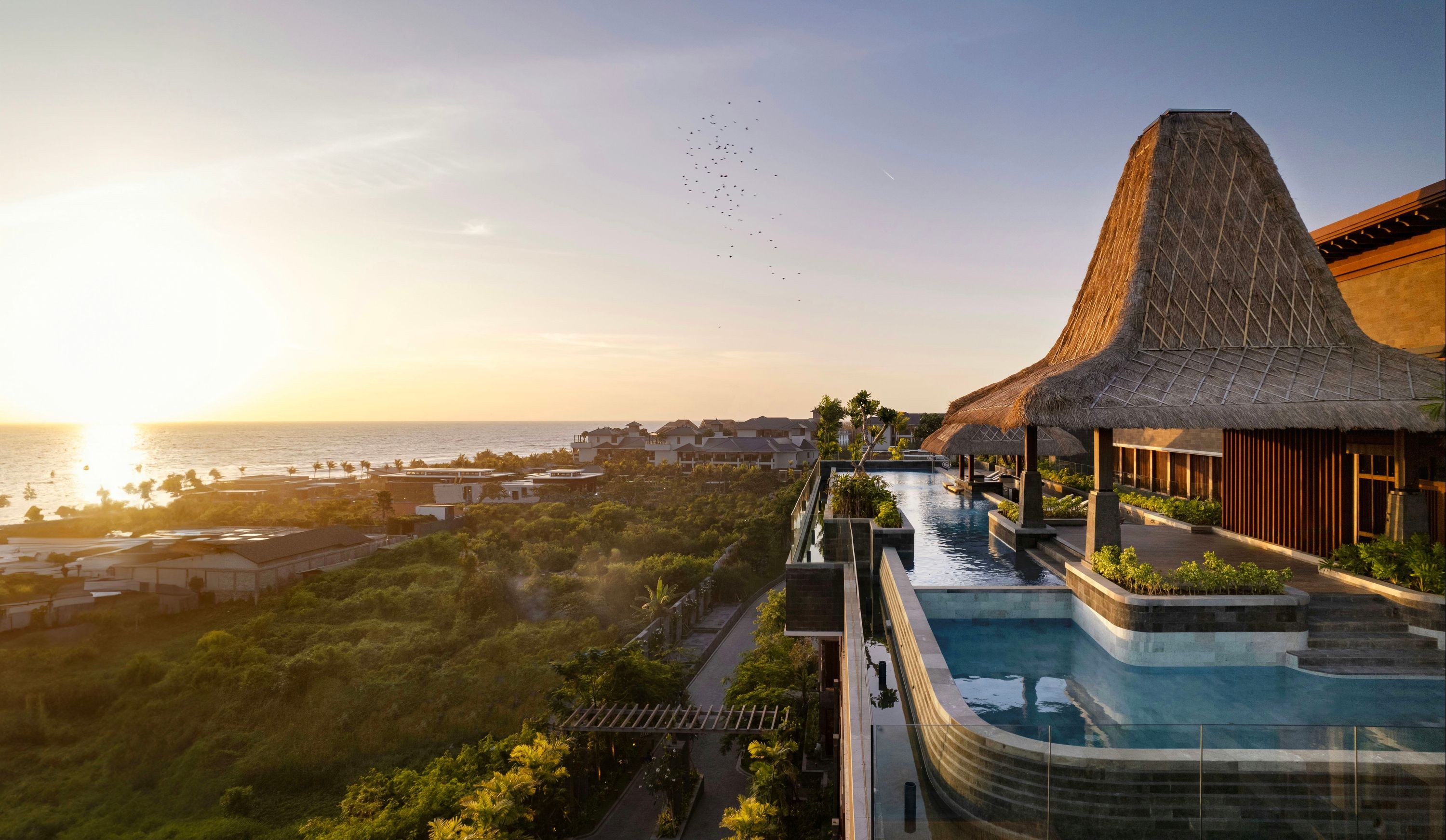 Holiday Inn Resort Bali Canggu By IHG - North Kuta - בניין