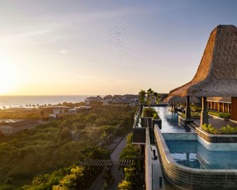 Holiday Inn Resort Bali Canggu By IHG - North Kuta - Edificio