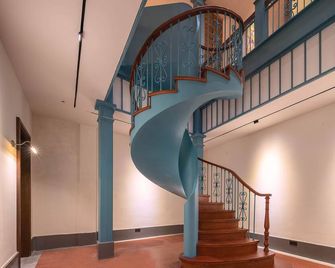 Mudita Hotel - Xiamen - Stairs