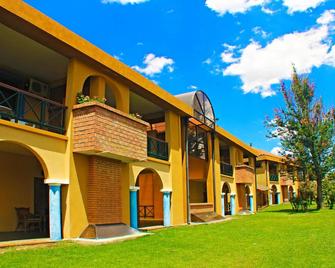 Hotel Los Parrales - Tarija - Edificio