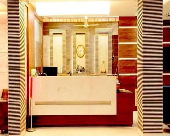 Hotel Ram Saroj Palace - Sagar - Front desk