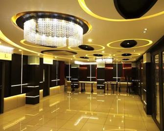The Grand Hotel - Ānand - Lobby