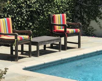 California Casual - A garden oasis in Los Angeles - Los Angeles - Pool