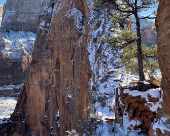 #2 Great Location, Zion National Park Entrance As Close As You Can Get! - Springdale - Edificio