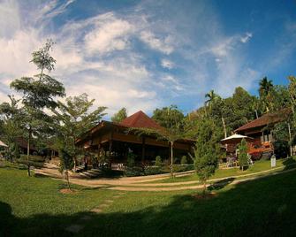 Langkisau Resort Hotel & Restaurant Syariah - Painan - Edificio