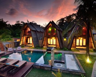 Kies Villas Lombok - Kuta - Svømmebasseng