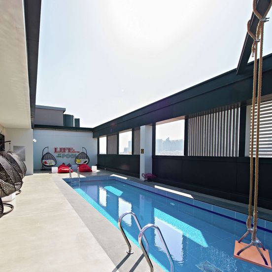 Hampton by Hilton Dubai Al Seef image 1