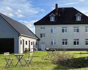 Landhaus Karnin - Vacation At The Peenestrom - Fewo4 - Usedom - Building