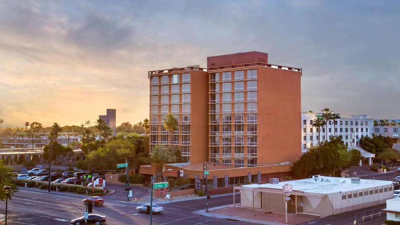 هوليداي إن إكسبرس آند سويتس فينيكس ميدتاونا باي آيتش جي