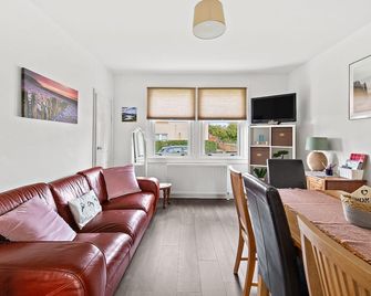 Cosy 2-BDR Apartment15min to Edinburgh by trainFree parking - Prestonpans - Sala de estar