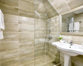 Alekta Hotel - Free Parking - וארנה - חדר רחצה