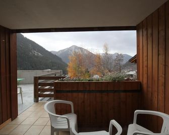 Chalet Bouquetin- Mouflon - شومباني-أون-فانواز - شرفة