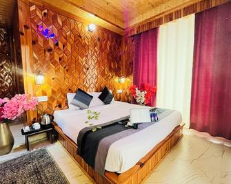 Hotel Oscar - Kasol - Bedroom