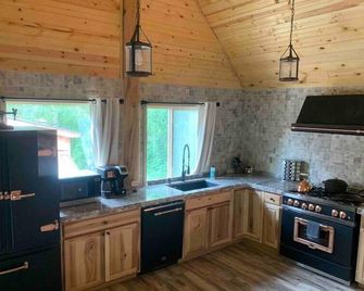 Brother Bear Lodge At Talkeetna - Talkeetna - Cucina