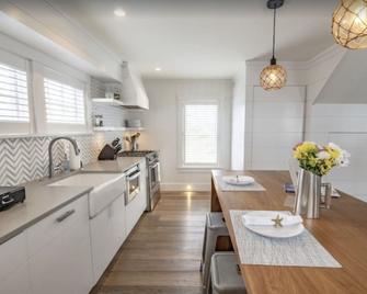 Luxurious Breathtaking Harbor Views! - Nantucket - Cucina