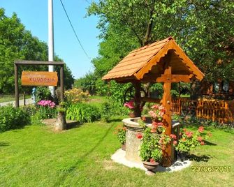 Apartments Kuvarna - Čigoč - Patio
