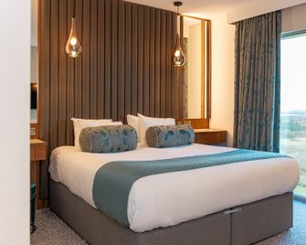 Hotel La Tour - מילטון קיינס - חדר שינה