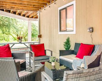 Cedars Hideaway - Stanwood - Patio