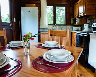 Mtunzini Forest Lodge Self Catering Resort - Mtunzini Kwazulu Natal - Comedor