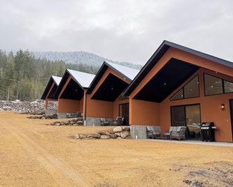 Mara Spring Lodges - Towhee Mountain Lodge 1 - Grindrod - Building