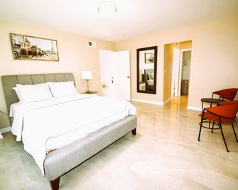 Wonderful stay near Huntington Beach Orange County - Midway City - Bedroom