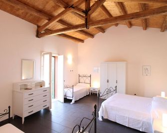 Reusia Holiday Home - Ragusa - Bedroom