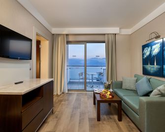 Ramada Plaza by Wyndham Antalya - Antalya - Sala de estar