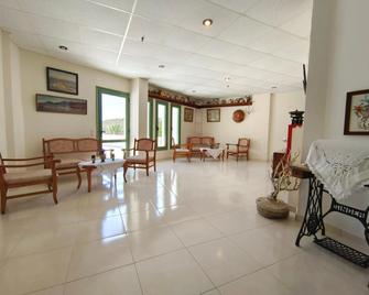 Alex - Karpathos - Lobby