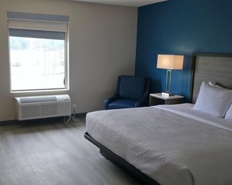 Baymont by Wyndham Louisville Southwest - לואיסוויל - חדר שינה