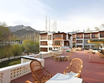 Omasila Hotel - Leh