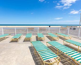 Fish Tales Boardwalk Inn & Ocean Mecca Motel - Ocean City - Ban công