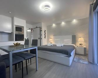 Sea and Sun 4 You - Horizonte Azul - Porto Moniz - Bedroom