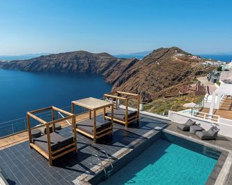 Gizis Cliffside Suites - אימרוויגלי