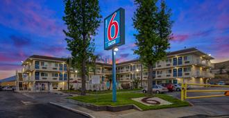 Motel 6 San Bernardino North - San Bernardino