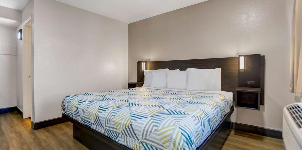 Motel 6 San Bernardino North $83 ($̶2̶7̶5̶). San Bernardino Hotel Deals