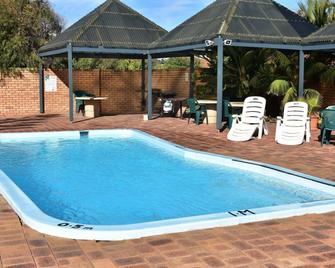 The African Reef - Geraldton - Uima-allas