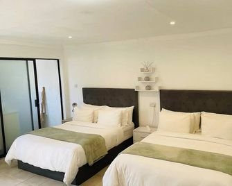Mellow 2 bedroomed cottage - 2083 - Bulawayo - Bedroom
