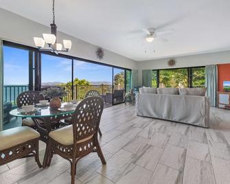 Renovated condo Amazing Views/Tropical Trade Winds - Saint Thomas Island - Dining room