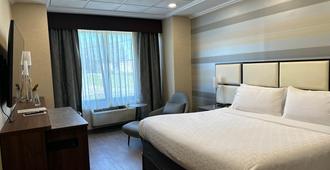 Holiday Inn Plainview-Long Island - Plainview - Bedroom