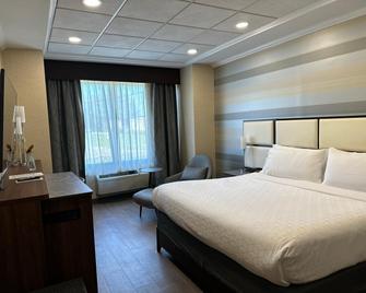 Holiday Inn Plainview-Long Island - Plainview - Bedroom