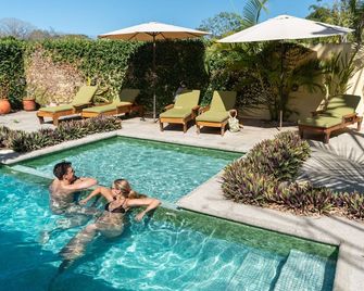 Nautilus Surf & Yoga Villas Santa Teresa - Santa Teresa - Pool
