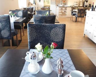 Hotel Konrad Pötzel Holzkirchen - Holzkirchen - Ресторан