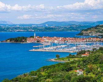 Izola Dreamy Stays Kord - Izola - Gebäude