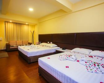 Grace Treasure Hotel - Yangon - Bedroom