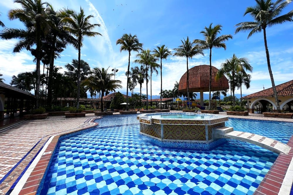 Tequendama Hotel Campestre Villavicencio - Villavicencio - Piscina