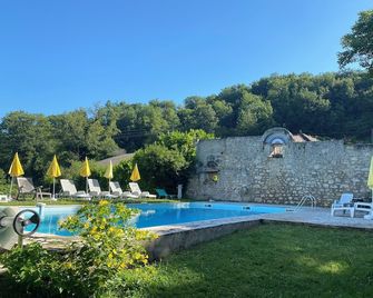 Charm and calm in the countryside - Beauville - Piscina