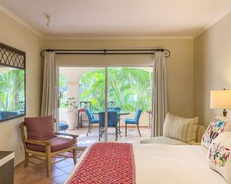 Las Mananitas Ground Floor Overlooking The Pools And Sea Of Cortez! Ocean Front! - San Jose del Cabo - Yatak Odası