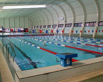 بيتش كورت - Stirling - حوض السباحة